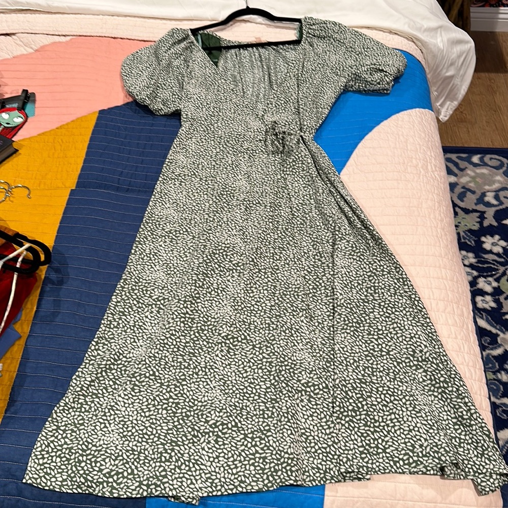 EUC Unique Vintage Lovecolette Puff Sleeve Green Wrap Midi Dress